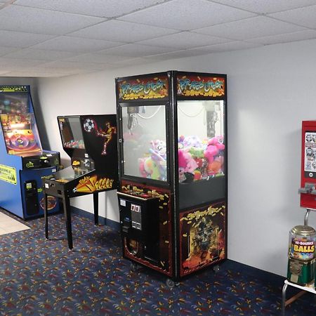 Econo Lodge Inn & Suites Wisconsin Dells Exteriör bild