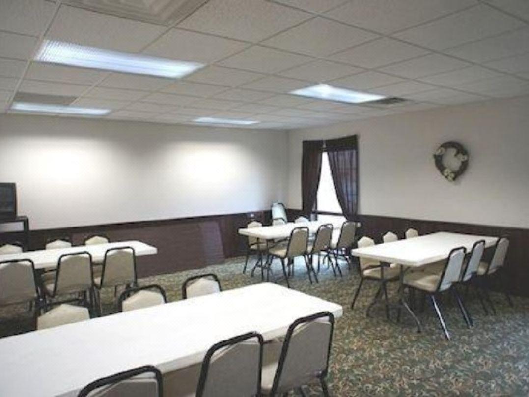 Econo Lodge Inn & Suites Wisconsin Dells Exteriör bild