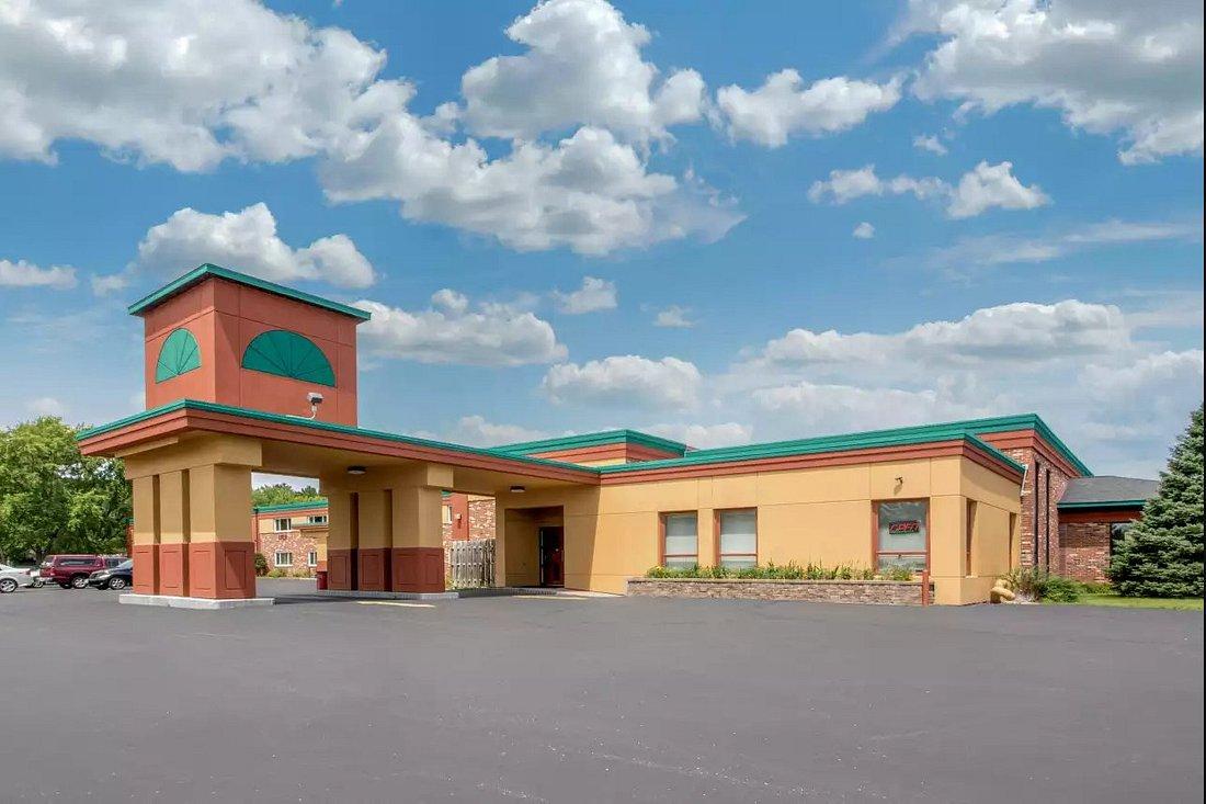 Econo Lodge Inn & Suites Wisconsin Dells Exteriör bild