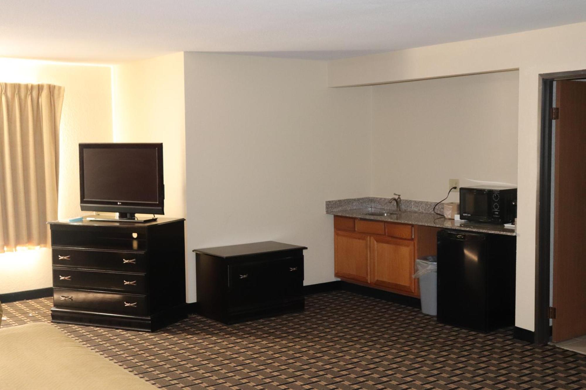 Econo Lodge Inn & Suites Wisconsin Dells Exteriör bild