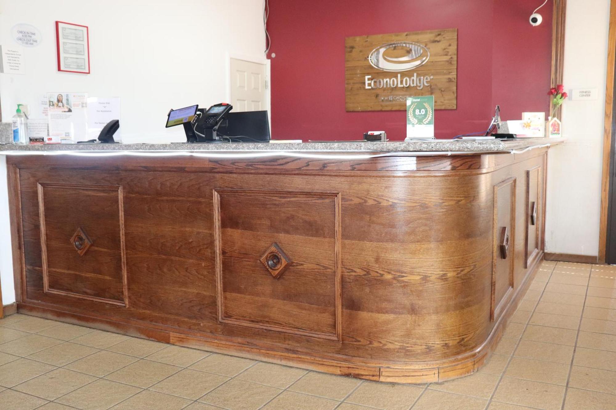 Econo Lodge Inn & Suites Wisconsin Dells Exteriör bild