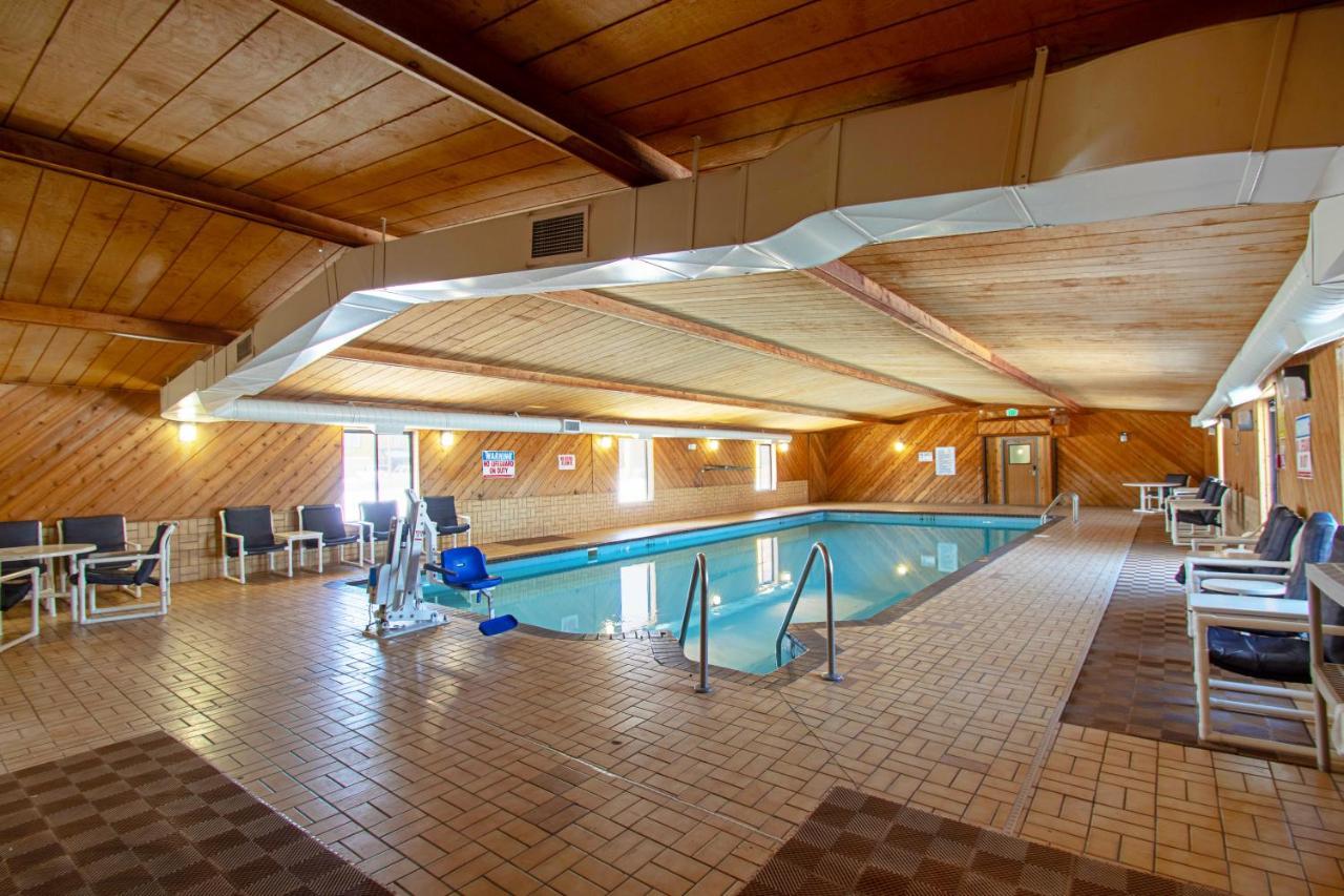 Econo Lodge Inn & Suites Wisconsin Dells Exteriör bild