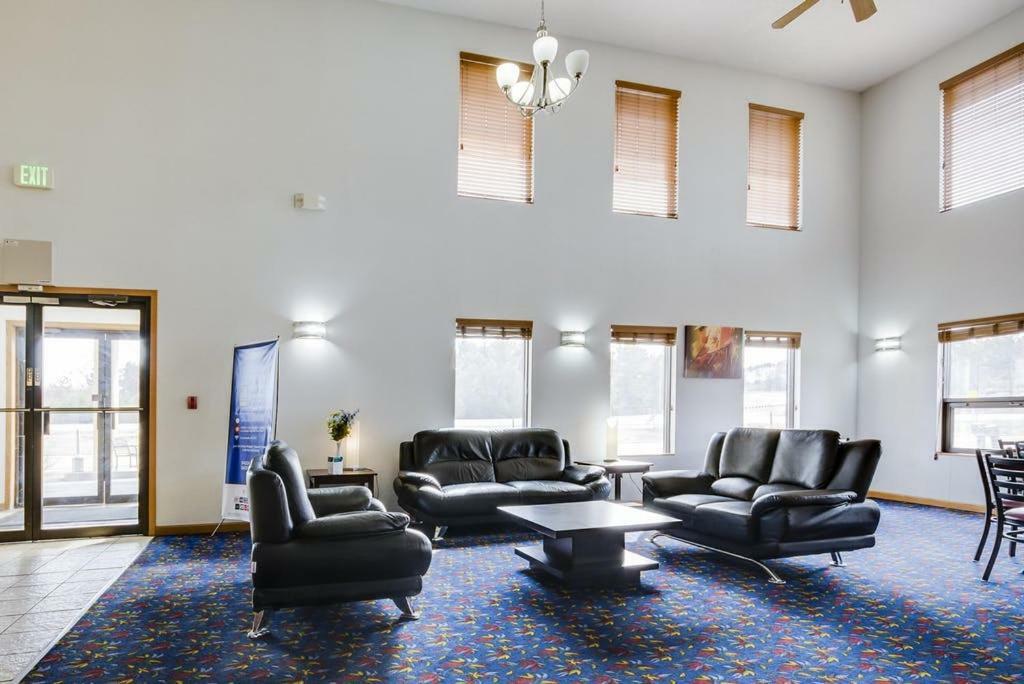 Econo Lodge Inn & Suites Wisconsin Dells Exteriör bild